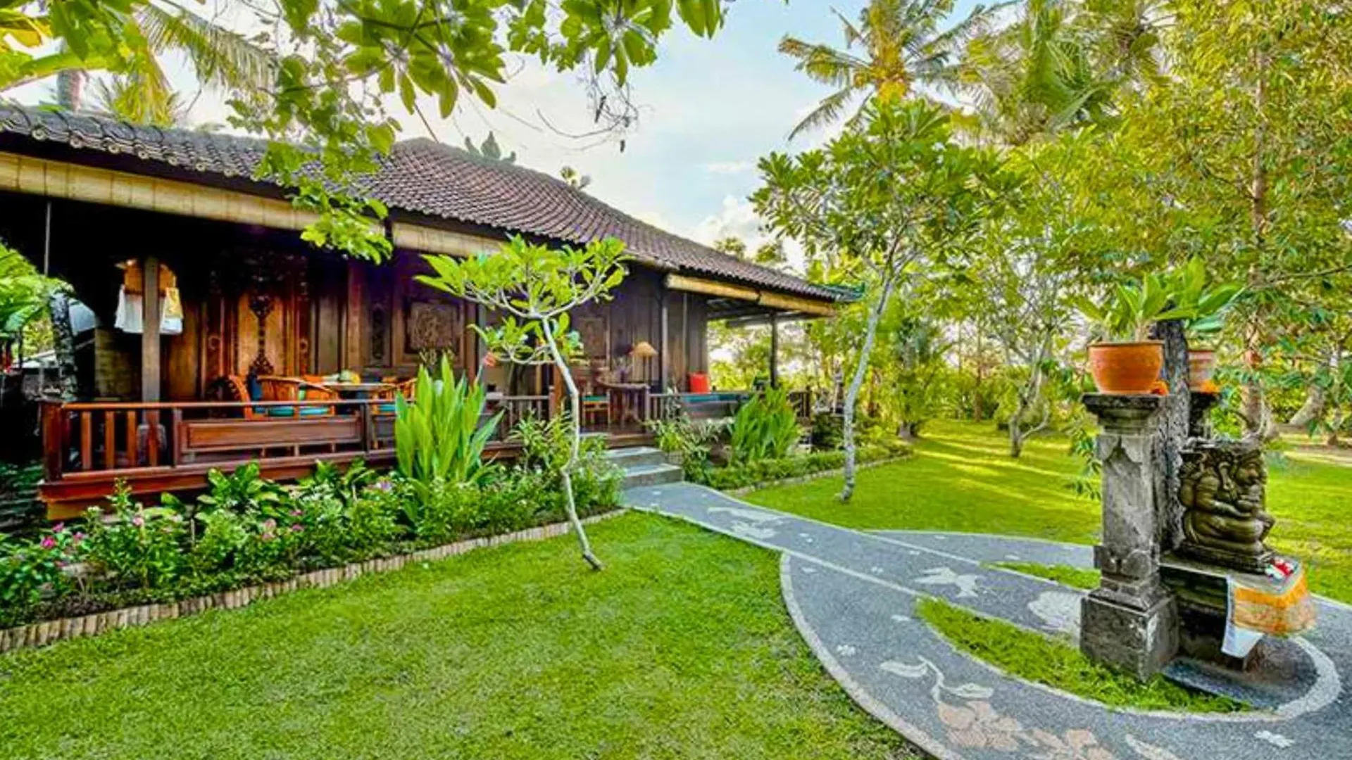 Dihya 1 Bedroom Deluxe Garden Wooden Zn231 Ubud